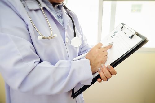 Clicca per accedere all'articolo Non solo medicina
